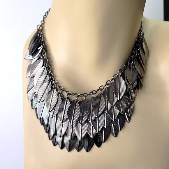 Gunmetal Leaf Dangling Clusters Choker Necklace - Picture 1 of 11